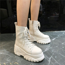 Load image into Gallery viewer, 2019 New Women's Boots Autumn Hot Fashion Leather Flat with Thick Bottom Casual Comfort Soft Breathable Lightweight Martin Boots