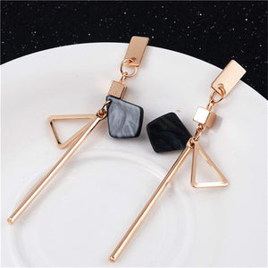 New Fashion Korean Earrings 2019 Flower Geometric Long Asymmetry Circle Ear Acrylic Big Dangling Earrings Women Valentine Gifts