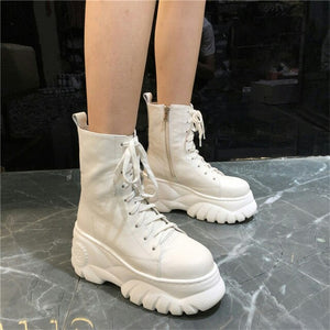 2019 New Women's Boots Autumn Hot Fashion Leather Flat with Thick Bottom Casual Comfort Soft Breathable Lightweight Martin Boots